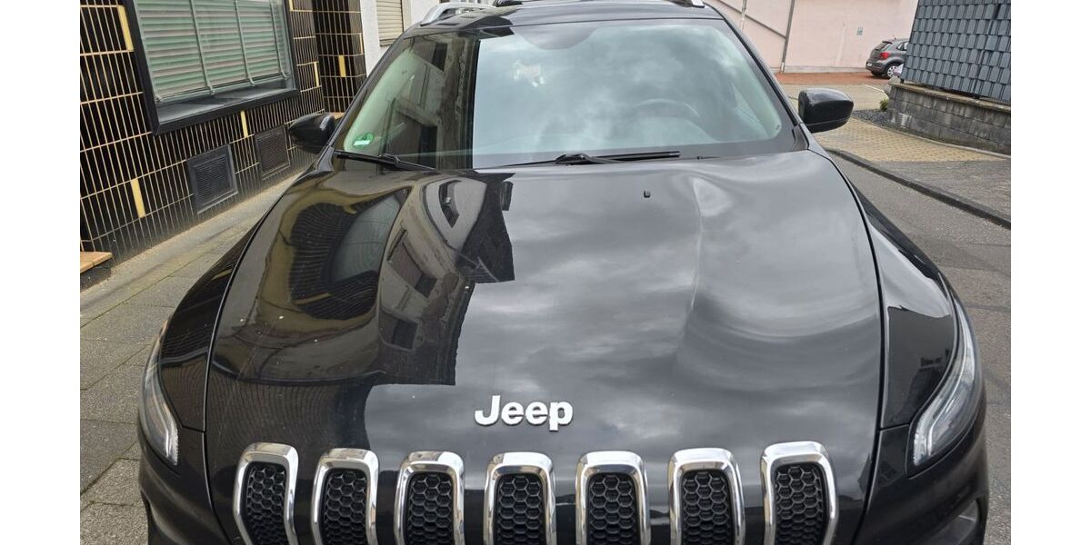 Jeep Cherokee 150.000 km 11.499 € Bornheim 53332