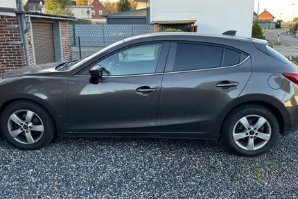 Mazda 3 86.000 km 9.500 &euro; Köln 51103