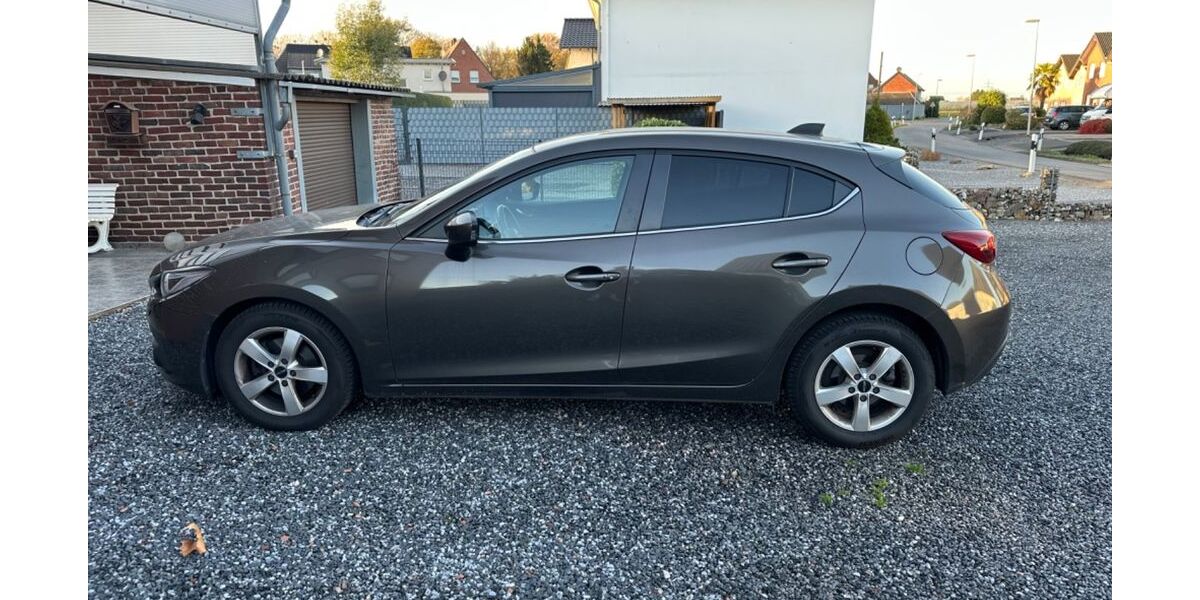 Mazda 3 86.000 km 9.500 &euro; Köln 51103