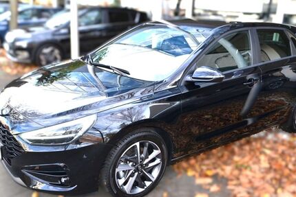 Hyundai i30 23.779 km 23.890 € Köln 51145