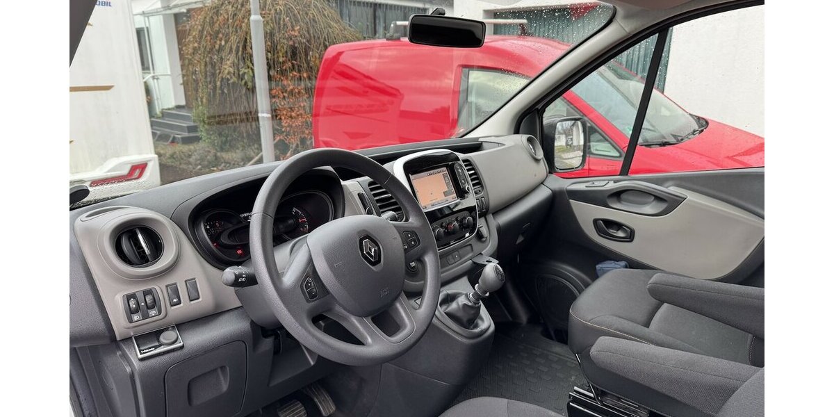 Renault Trafic L2H1 Navi Klima Standh Temp PDC Regale E6 100.000 km 15.000 &euro; Erftstadt 50374