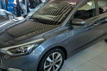 Hyundai i20 113.500 km 9.750 &euro; Brühl 50321