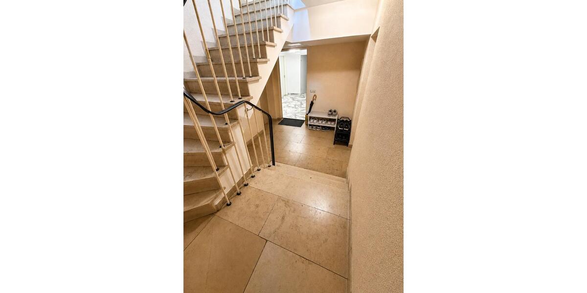 Etagenwohnung Köln Nippes - 3 Zimmer, 72 m&sup2;, 349.000&euro; | Angebot:27002444