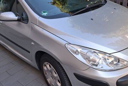 Peugeot 307 78.000 km 2.900 &euro; Solingen 42699
