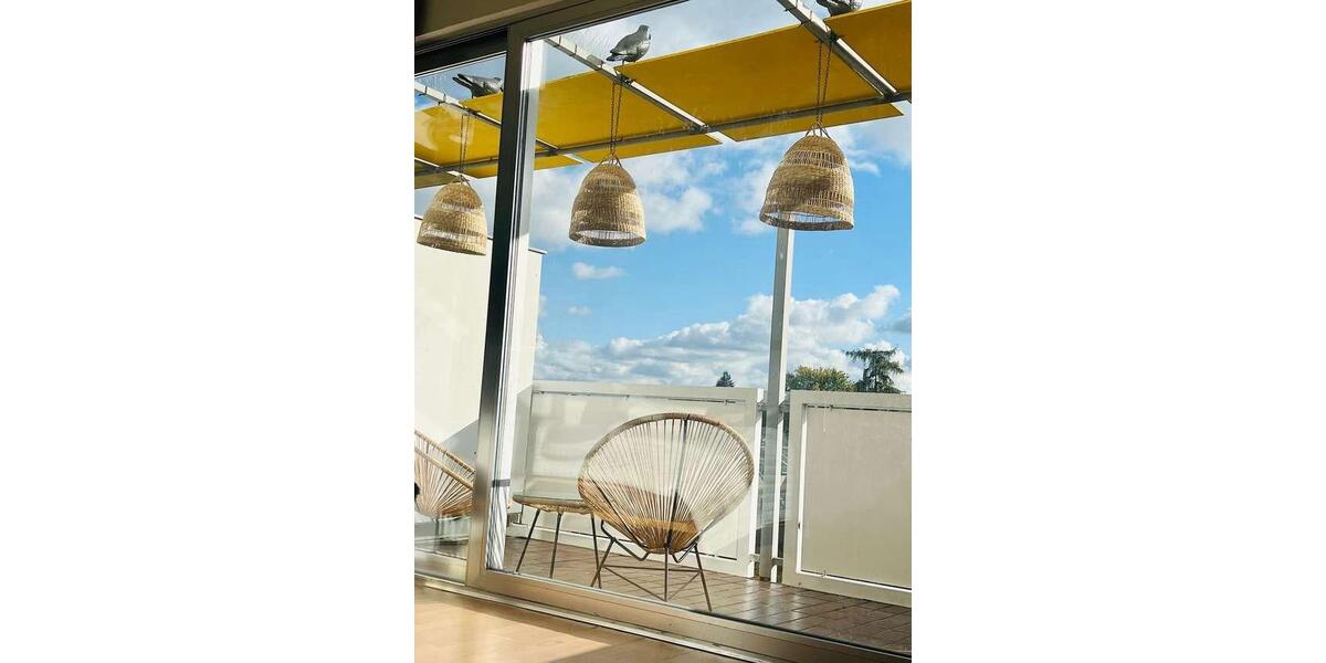 Hochwertig möbliertes 1-Zimmer-Apartment, großer Südbalkon 1 zimmer