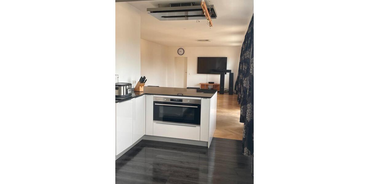 Etagenwohnung Siegburg - 4 Zimmer, 170 m&sup2;, 1.500&euro; | Angebot:25171907