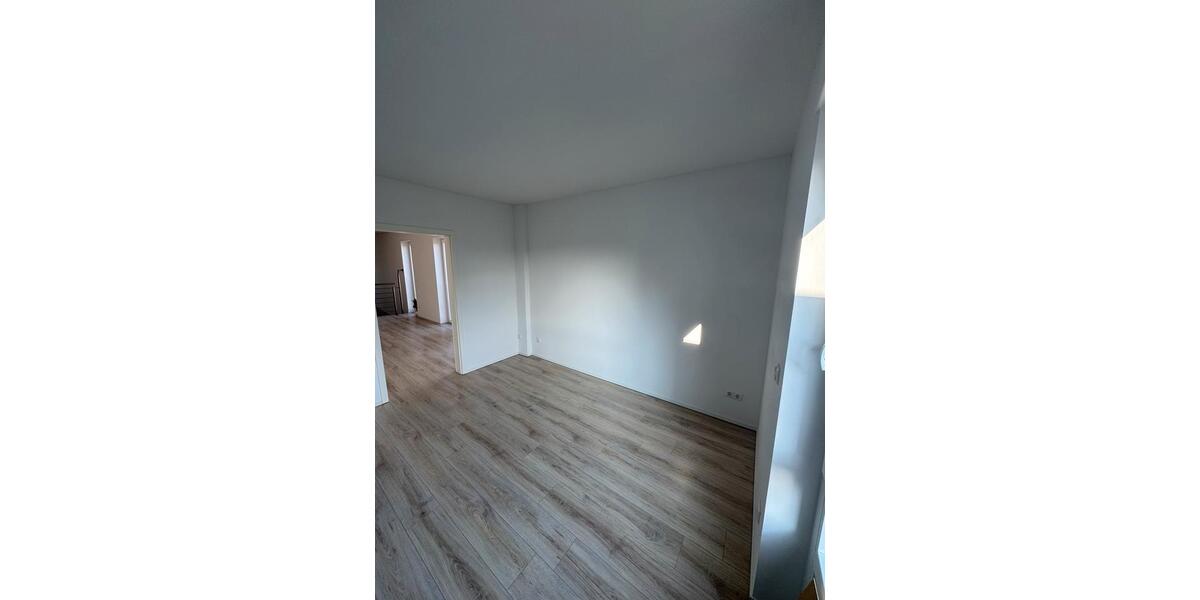 Etagenwohnung Bergisch Gladbach Alt-Frankenforst - 3 Zimmer, 75 m&sup2;, 1.050&euro; | Angebot:25127447