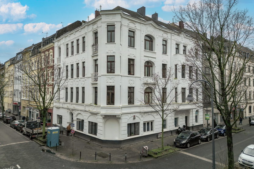 Großzügig geschnittene Eigentumswohnung in Köln-Mülheim 3 zimmer