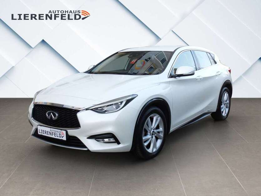 INFINITI Q30 97.945 km 12.990 € Düsseldorf 40231