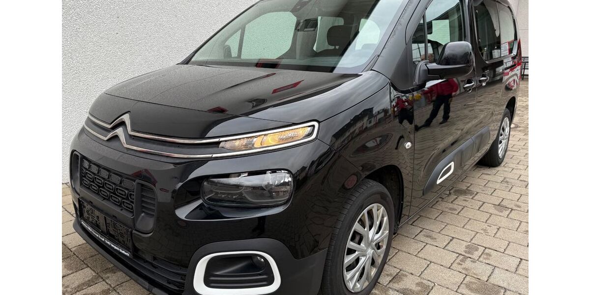 Citroen Berlingo 158.050 km 10.990 &euro; Bergisch Gladbach 51467