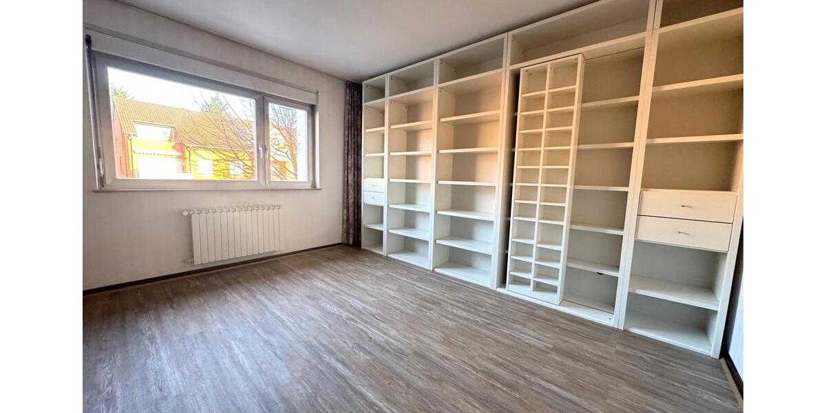 **Bonn-Beuel: Gepflegtes Reihenmittelhaus in toller Lage! 4 Zimmer, Terrasse, Garten** 4 zimmer