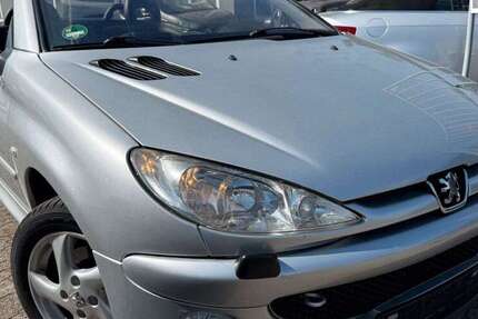Peugeot 206 156.028 km 2.490 &euro; Brühl 50321