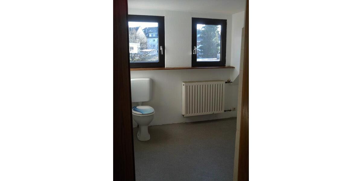 Dachgeschosswohnung 2 Zi, EBK, Diele, Duschbad 2 zimmer