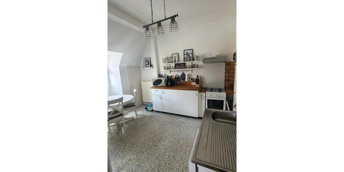 Etagenwohnung Bonn Gronau - 3 Zimmer, 85 m&sup2;, 1.100&euro; | Angebot:25378993