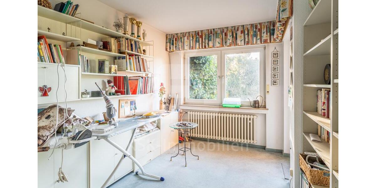 Reihenhaus Hürth - 5 Zimmer, 187 m&sup2;, 2.100&euro; | Angebot:24506717