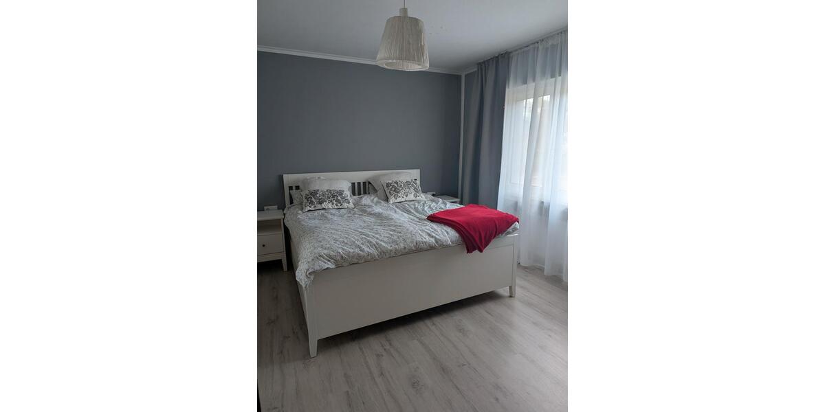 Hochparterre Solingen Burg - 3 Zimmer, 72 m&sup2;, 958&euro; | Angebot:26272230