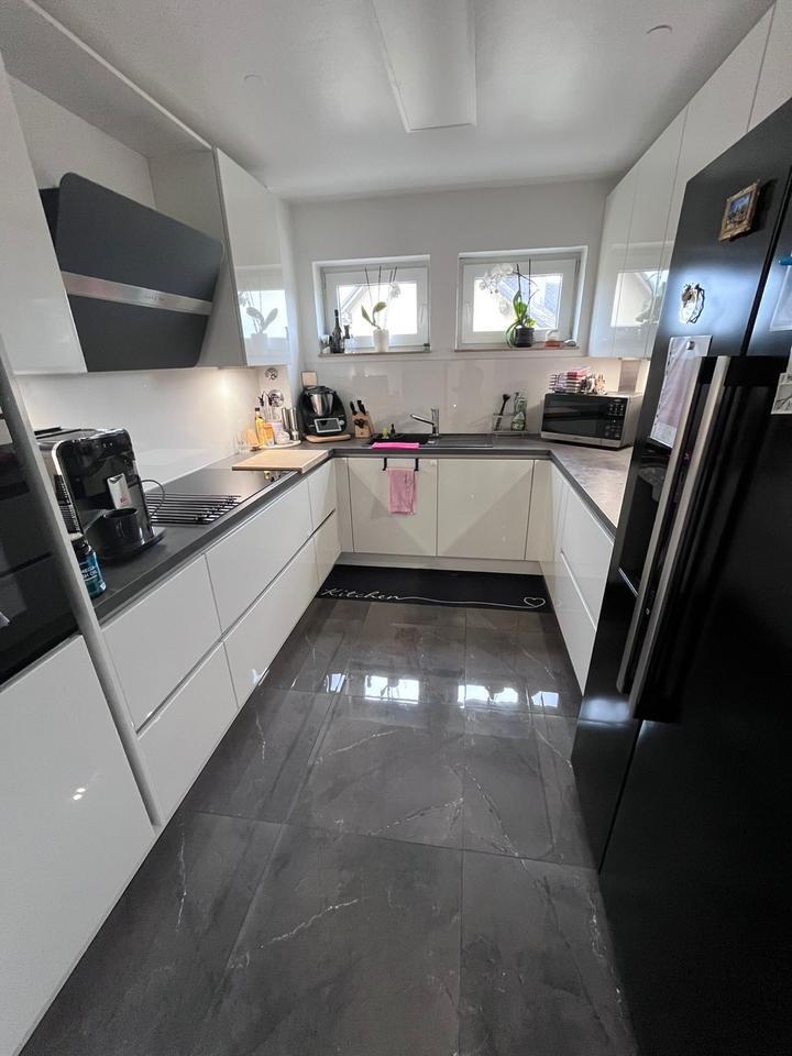 Moderne 3-Zimmer Wohnung mit Smart-Home in Köln-WeilerVolkhoven