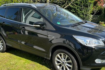Ford Kuga 221.400 km 8.950 &euro; Köln 50859
