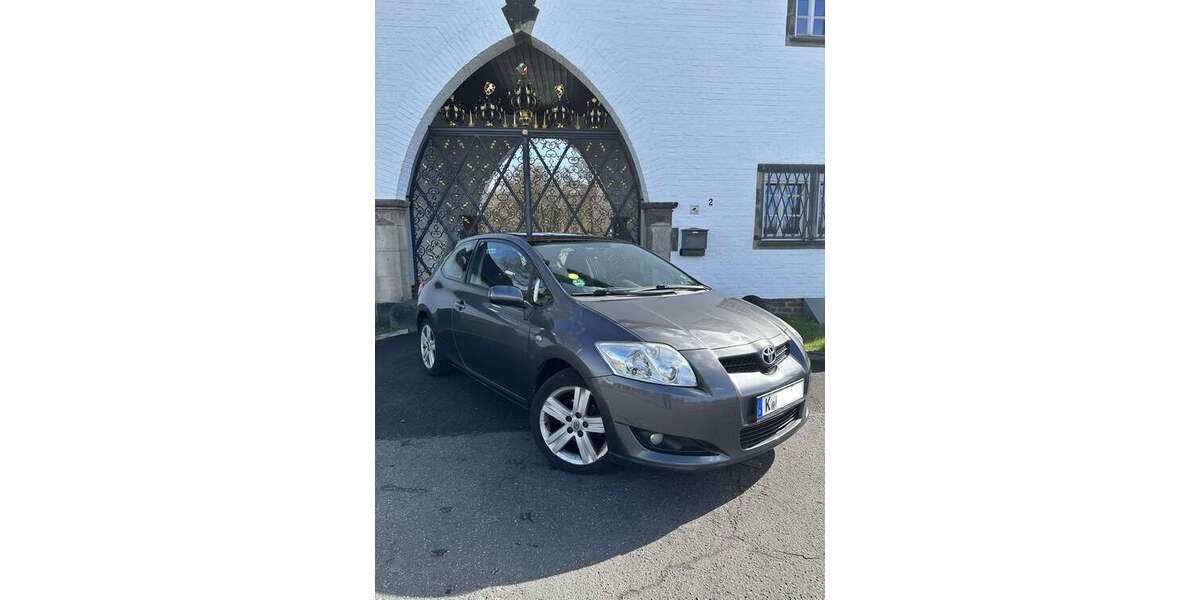Toyota Auris 219.800 km 2.980 &euro; Köln 51067