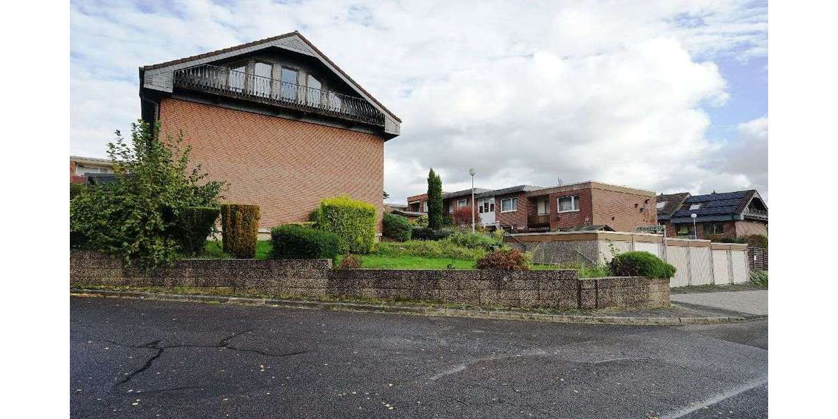 Haus zum Kaufen in Leverkusen 420.000 € 107 m² 4 zimmer