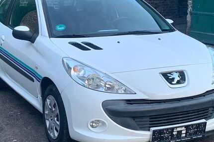 Peugeot 206 171.000 km 1.890 &euro; Köln 51143