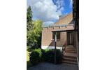 Haus mit großer Dachterrasse, Garten und Garagen in der Altstadt