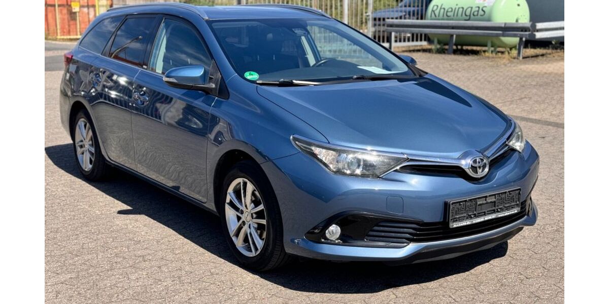 Toyota Auris 119.820 km 9.850 &euro; Bornheim 53332