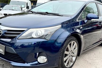 Toyota Avensis 144.000 km 9.900 &euro; Bonn 53227