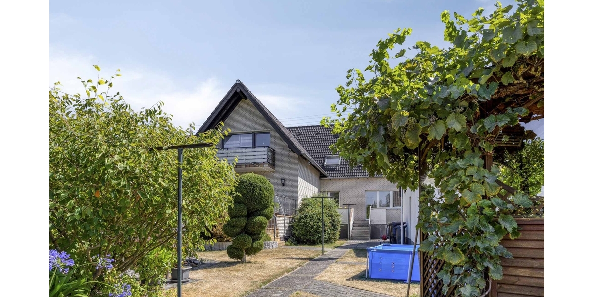 Echtes Raumwunder auf großem Sonnen-Grundstück in guter Wohnlage. Hier ist flexible Nutzung möglich! - Zweifamilienhaus Weilerswist | Angebot:27317017