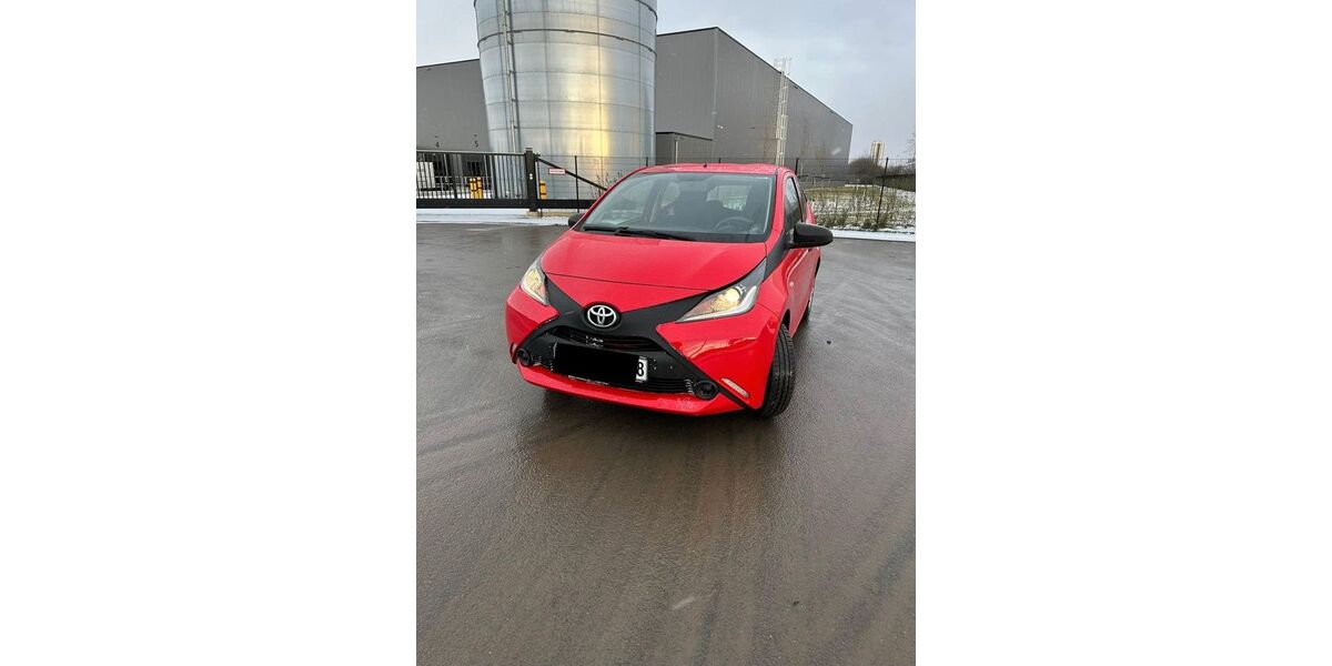 Toyota Aygo (X) 96.000 km 6.499 &euro; Bergheim 50129