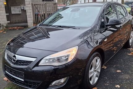 Opel Astra 180.000 km 3.999 &euro; Köln 51107