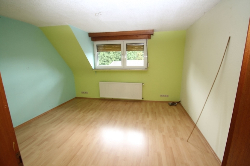 Stilvoll wohnen auf zwei Etagen – Maisonette-Wohnung mit 6 Zimmern, 2 Balkonen und Wintergarten in Hürth-Gleuel!