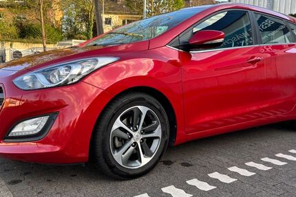 Hyundai i30 62.000 km 10.999 &euro; Bonn 53127