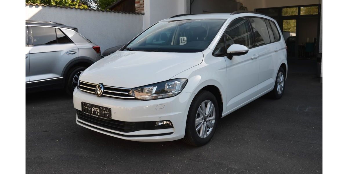 VW Touran 150.000 km 17.990 &euro; Köln Ostheim 51107