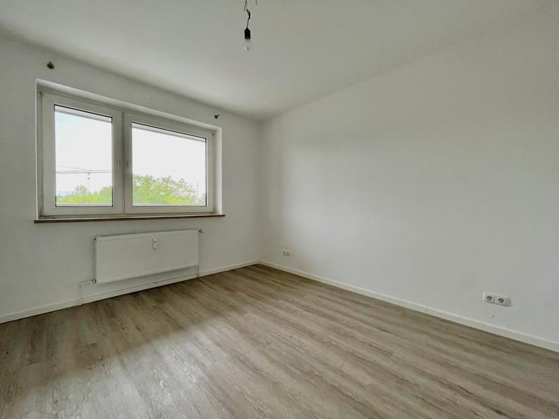 Schöne 2,5-Zi.-Wohnung mit Balkon und Blick auf den Stadtpark! zimmer