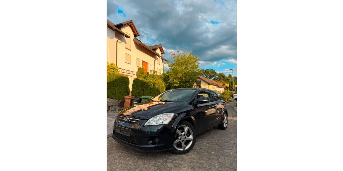 Kia ceed / Ceed 211.543 km 3.299 &euro; Solingen 42697