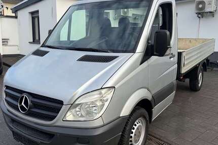 Mercedes-Benz Sprinter 329.000 km 7.880 &euro; Hürth-Efferen bei Köln (Rewe-Tankstelle) 50354