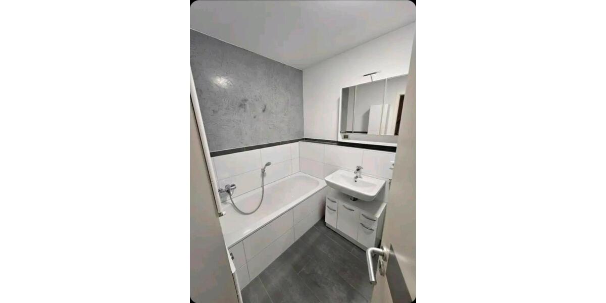 Reihenhaus Köln Kalk - 5 Zimmer, 127 m&sup2;, 2.200&euro; | Angebot:25163560