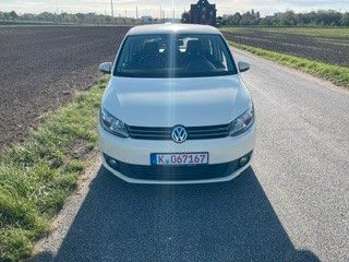 VW Touran 169.000 km 8.700 &euro; Köln 50999