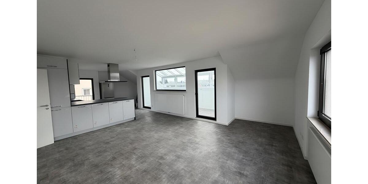 Dachgeschoßwohnung Sankt Augustin - 2 Zimmer, 102 m&sup2;, 1.300&euro; | Angebot:26072587