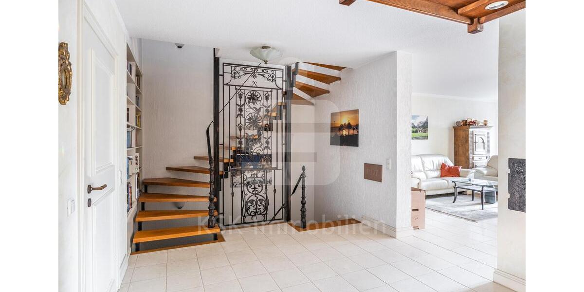 Befristeter Mietvertrag: Charmantes Reihenmittelhaus in Hürth-Efferen mit Garten, Sauna & Garage. 5 zimmer