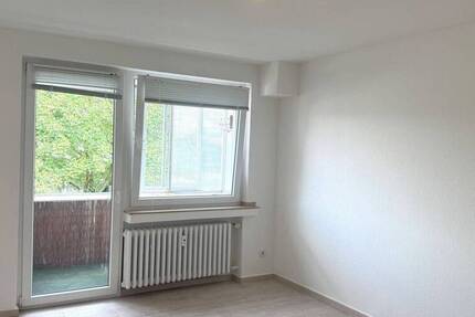 Helle 3-Zi-Wohnung mit 2 Balkonen in zentraler, grüner Lage von Köln Nippes.