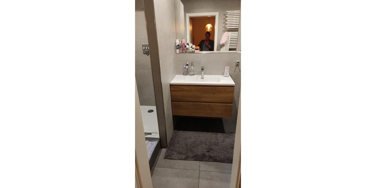 Etagenwohnung Bergisch Gladbach Frankenforst - 2 Zimmer, 82 m&sup2;, 1.200&euro; | Angebot:27592588