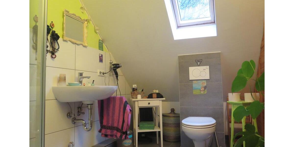 Dachgeschoßwohnung Bergisch Gladbach Frankenforst - 2 Zimmer, 42 m&sup2;, 500&euro; | Angebot:25981128