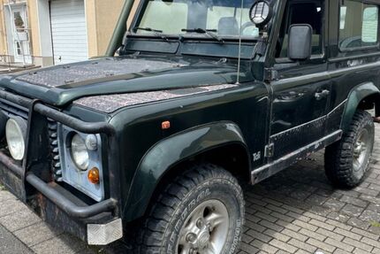 Land Rover Defender 311.000 km 8.790 &euro; alfter 53347