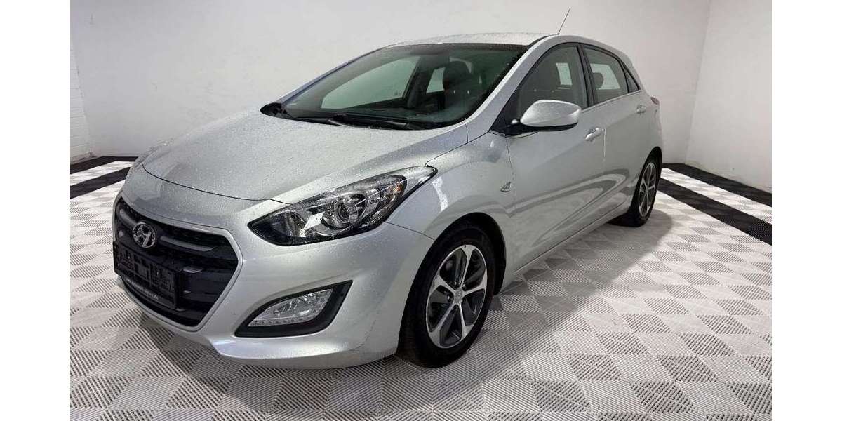 Hyundai i30 131.113 km 8.999 € Bonn 53129