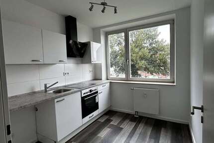 Wohnung Frechen Hücheln - 3 Zimmer, 100 m&sup2;, 1.300&euro; | Angebot:26953402
