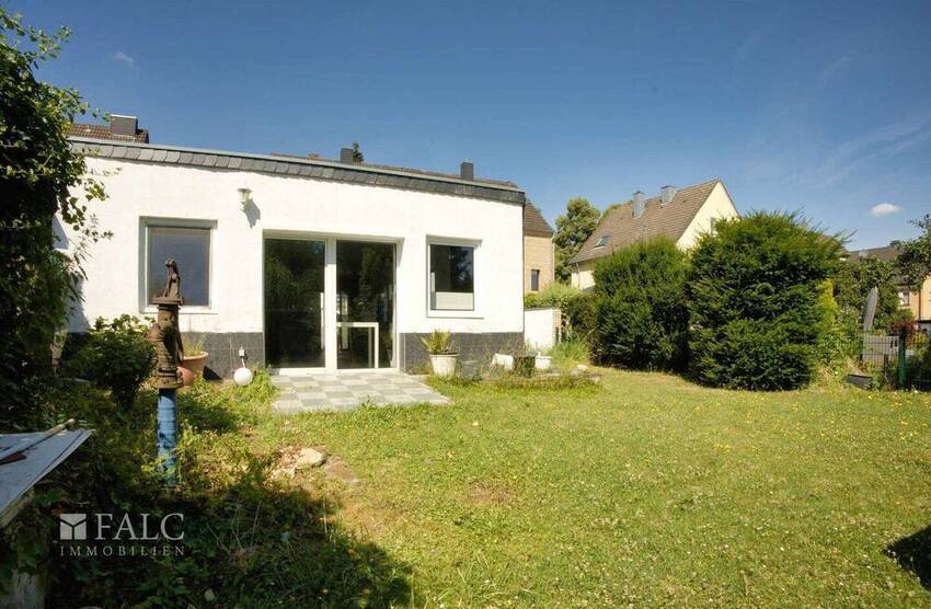 Mehrfamilien- undoder Mehrgenerationenhaus in zentraler Lage von Frechen!