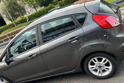 Ford Fiesta 89.600 km 6.450 &euro; Troisdorf 53840