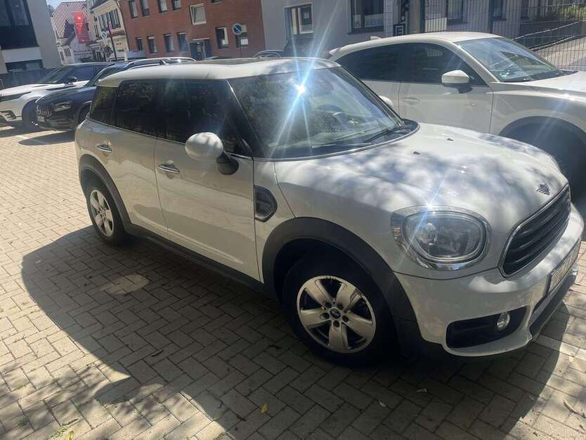 One D Countryman